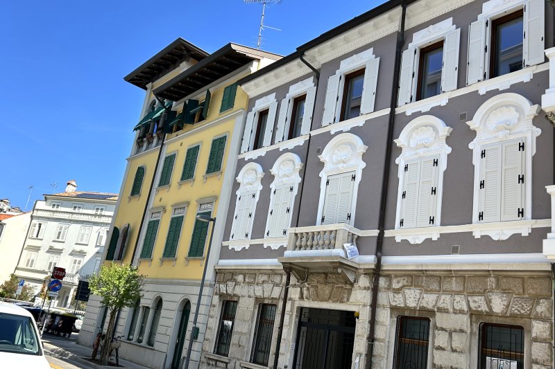 https://ilquadrifoglio.ts.it/images/immobili/800x533/LmzXsgI.jpg