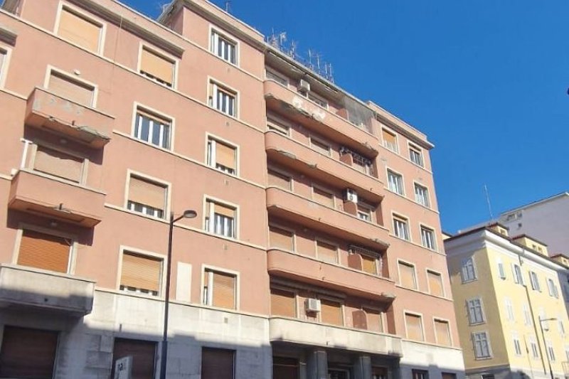 https://ilquadrifoglio.ts.it/images/immobili/800x533/wtZ5b18.jpg