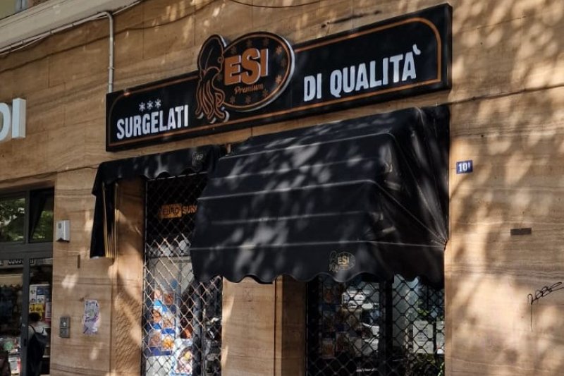 https://ilquadrifoglio.ts.it/images/immobili/800x533/zecBUEV.jpeg